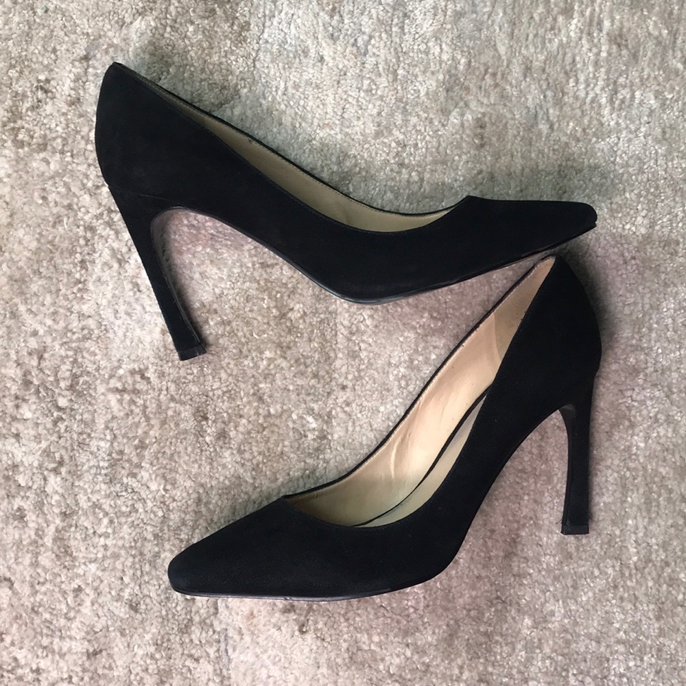 Nine West black suede pumps size 8.5